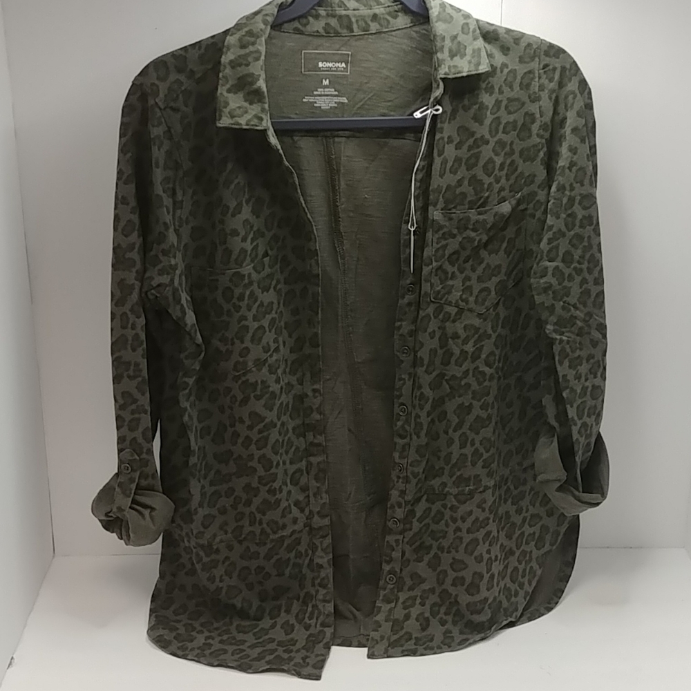Green print button down